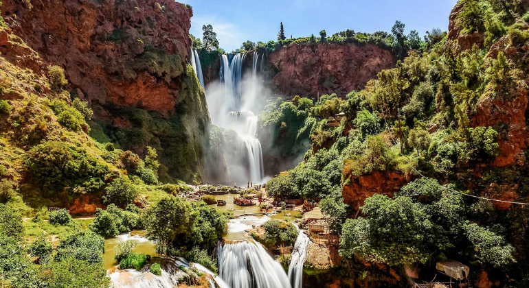 Desde Marrakech: Caminata guiada y paseo en barco por las cascadas de Ouzoud Operado por Inagafay  Agency