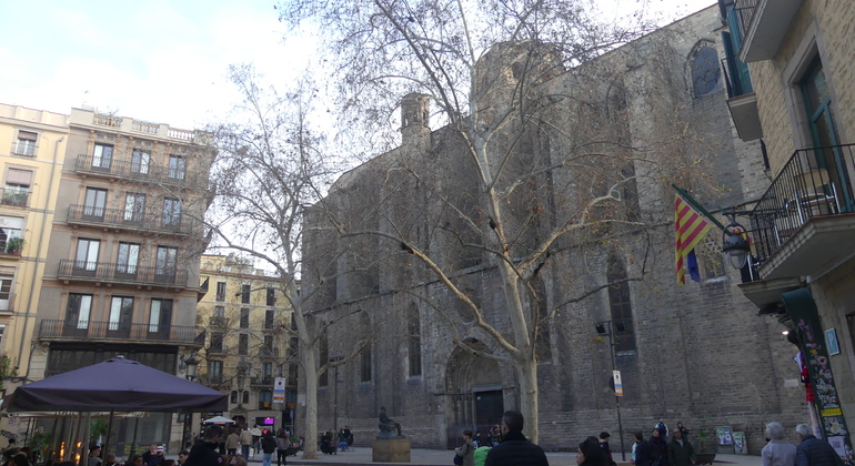 explore-the-gothic-quarter-of-barcelona-en-1