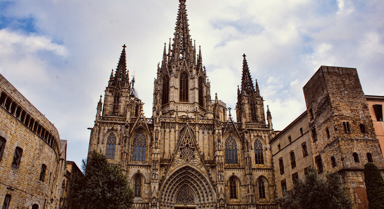 Discover Historic Barcelona Free Tour Provided by Paolo