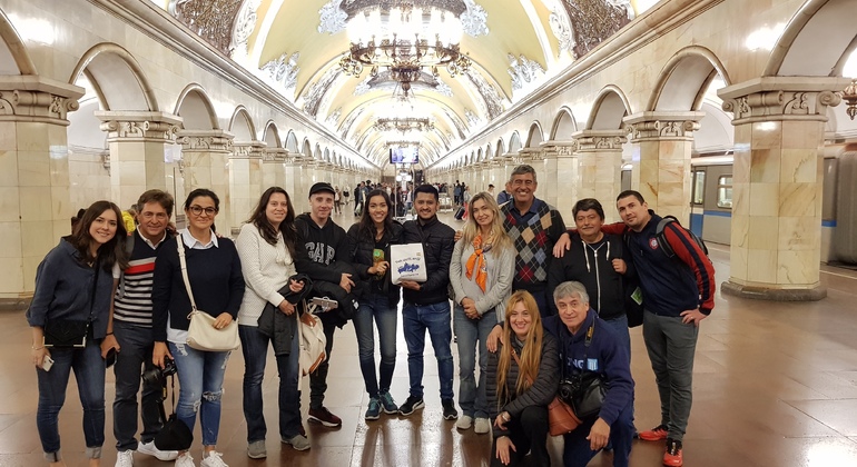 Moscow Tour: Historic Center and Metro in Spanish