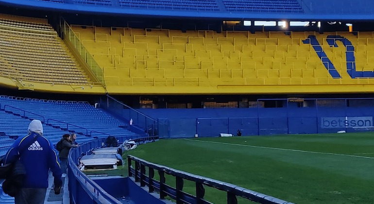 pasea-por-la-boca-de-la-mano-de-su-gente-en-6