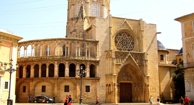 Bienvenido a Valencia: Paseo por el casco antiguo