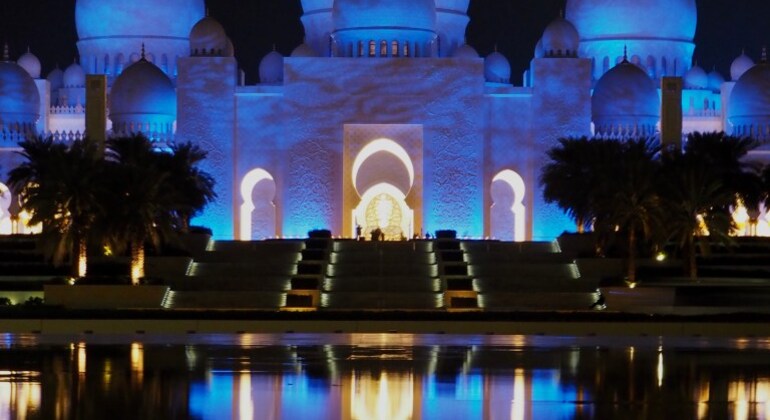 Sheikh Zayed Mosque and Wahat Al Karama Night Tour