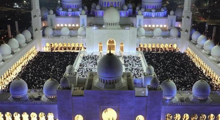 Sheikh Zayed Mosque and Wahat Al Karama Night Tour global.countries. &mdash; #2