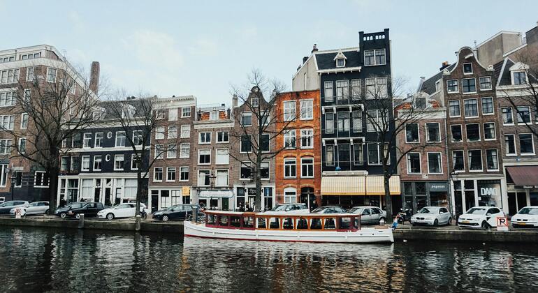 explore-amsterdam-through-my-eyes-es-2