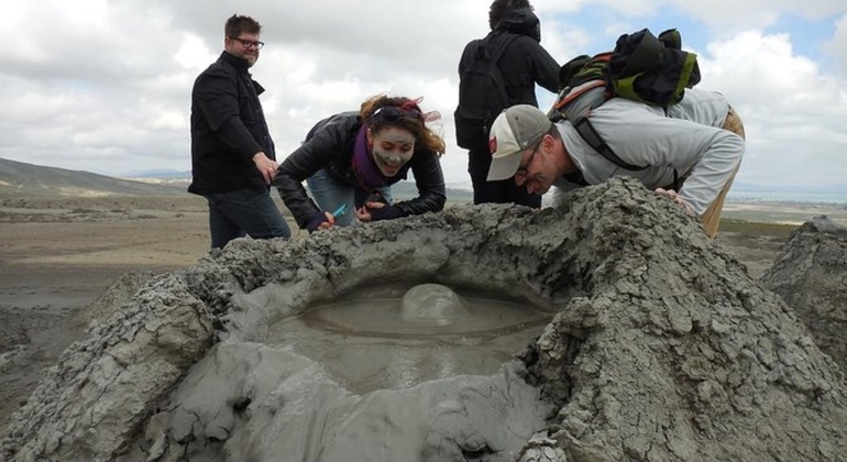Bakou : Gobustan, volcans de boue, temple du feu et visite nocturne Azerbaïdjan — #3