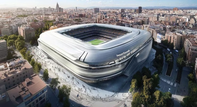 Madrid Completo Free Tour: Casco Antiguo + Estadio Santiago Bernabéu Operado por Madrid Infinita