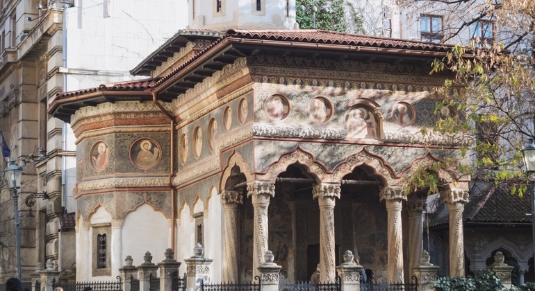 Old Town Walk & Snack Bucharest Free Tour Romania &mdash; #5