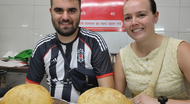 Mercado de Deli antigo Comida de rua e excursão gratuita de riquixá a pedais Índia — #5