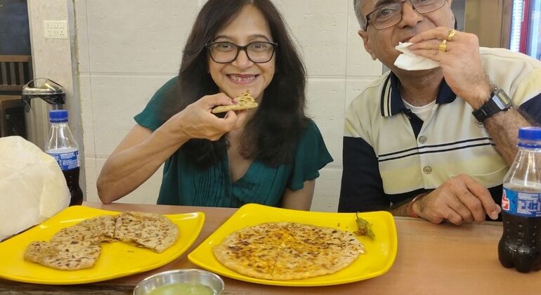 Mercado de Deli antigo Comida de rua e excursão gratuita de riquixá a pedais Índia — #7