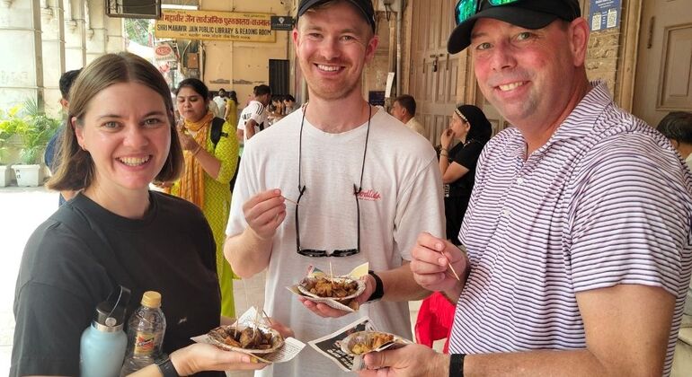 Mercado de Deli antigo Comida de rua e excursão gratuita de riquixá a pedais Índia — #9