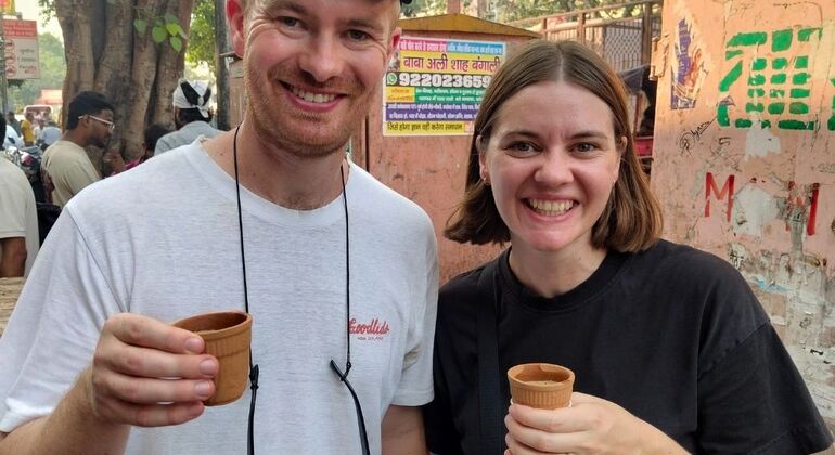 Mercado de Deli antigo Comida de rua e excursão gratuita de riquixá a pedais Índia — #10