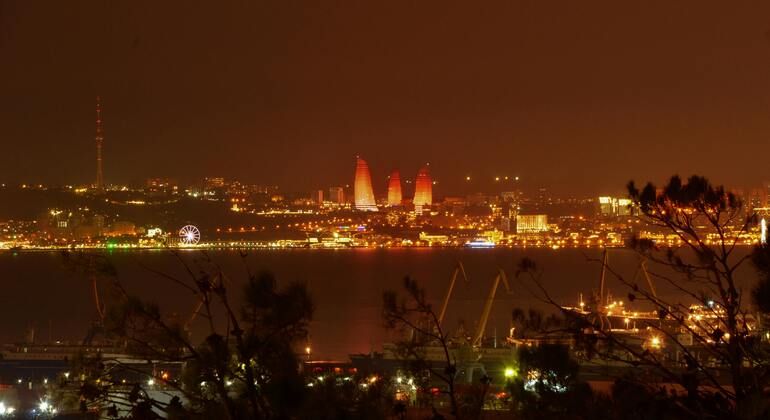 Visita guiada gratuita às vibrações nocturnas iluminadas de Baku Azerbaijão &mdash; #7