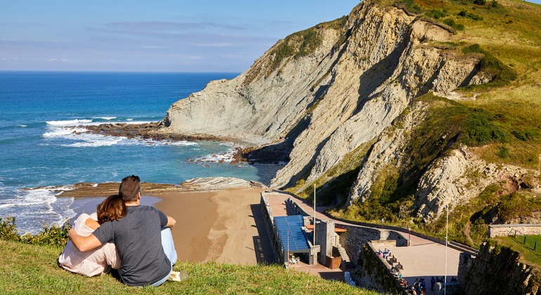 Explore las Joyas Costeras de Zarautz, Getaria y Zumaia España — #6