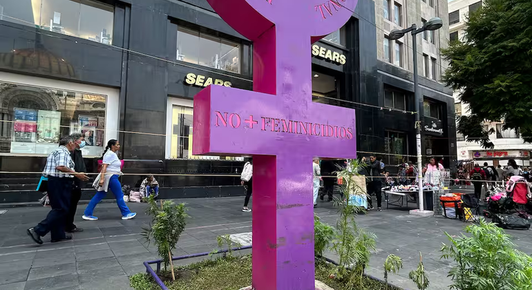 lgbtq-walking-tour-of-mexico-city-for-all-identities-es-17