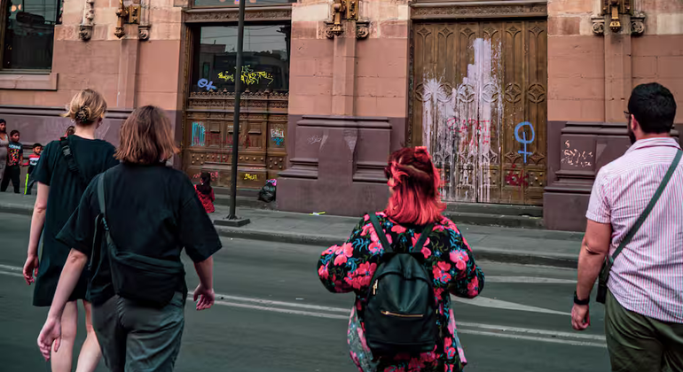 lgbtq-walking-tour-of-mexico-city-for-all-identities-es-20