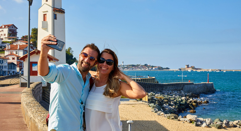 Visita della città di St. Jean de Luz, France