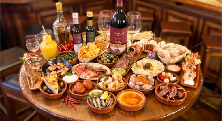 the-frequency-tour-walk-eat-feel-gaudi-tapas-gothic-en-6