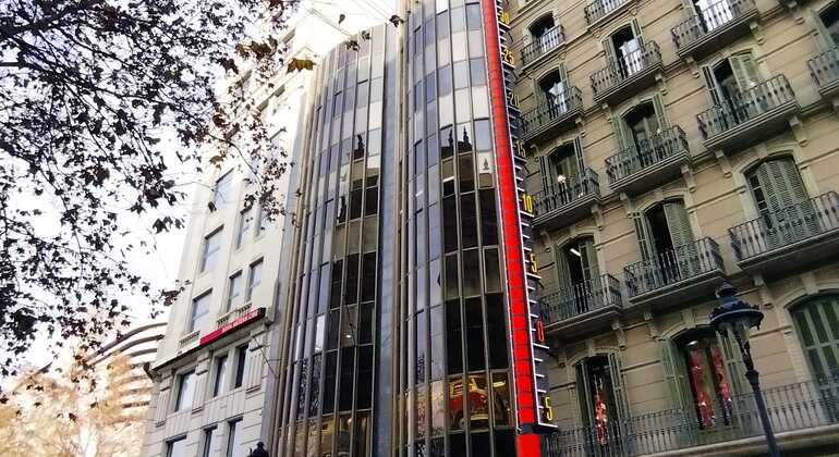 the-frequency-tour-walk-eat-feel-gaudi-tapas-gothic-en-8