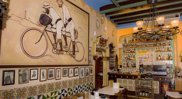 the-frequency-tour-walk-eat-feel-gaudi-tapas-gothic-en-9