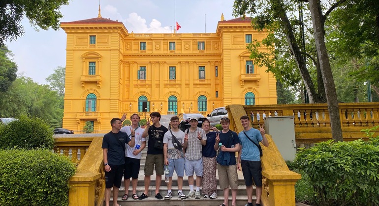 Excursão "tudo em um" a Hanói: História, Cultura e Rua do Comboio Organizado por Hanoi Bliss Tour