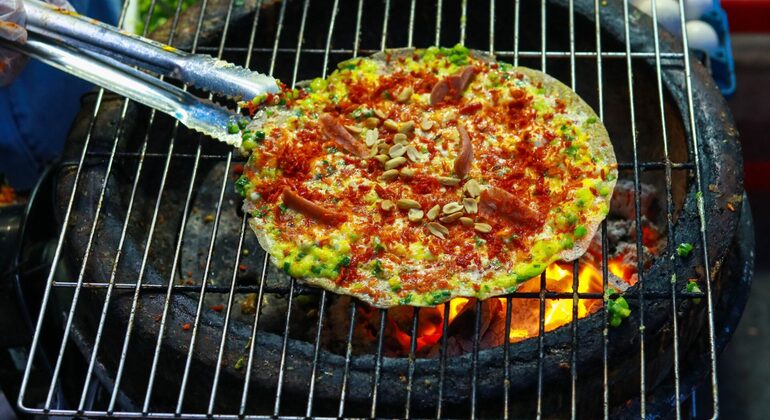 Passeio de comida de rua em Saigão e confeção de rolinhos primavera numa casa local Vietname &mdash; #7