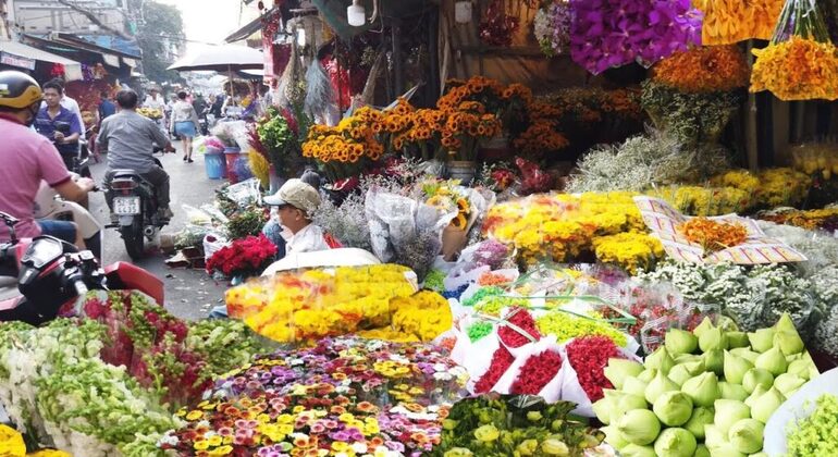 Passeio de comida de rua em Saigão e confeção de rolinhos primavera numa casa local Vietname &mdash; #9