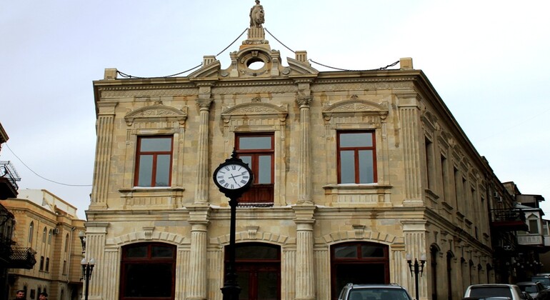 Visita gratuita a los principales lugares de interés de la Bakú antigua y moderna Azerbaiyán — #13