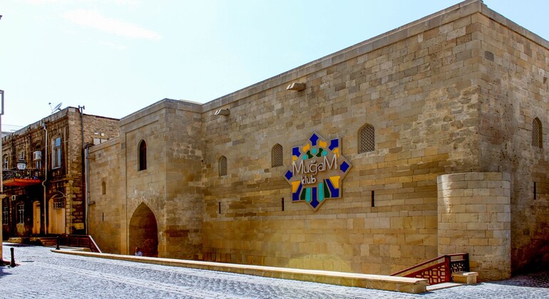 Visita gratuita a los principales lugares de interés de la Bakú antigua y moderna Azerbaiyán — #15
