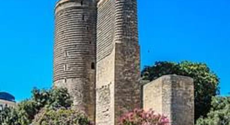 Visita gratuita a los principales lugares de interés de la Bakú antigua y moderna Azerbaiyán — #18