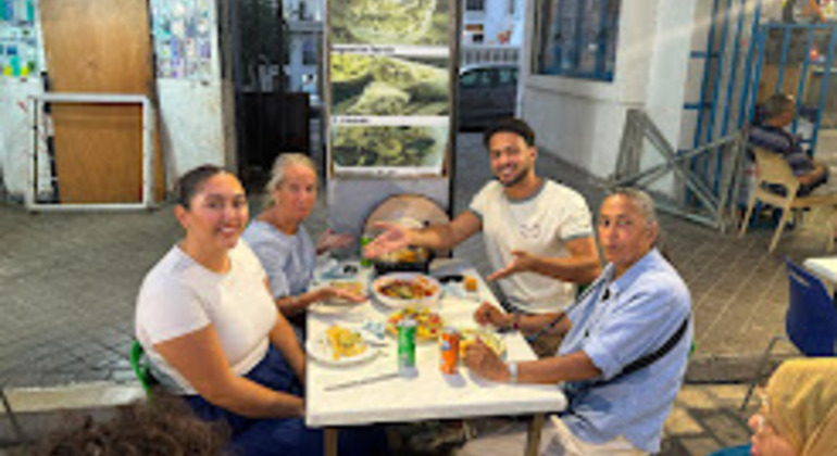 beer-wine-bar-crawl-in-la-marsa-gammarth-en-6