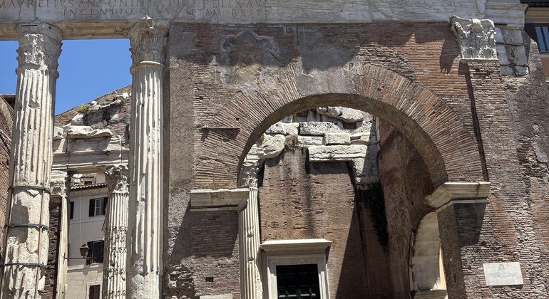 recorrido-guiado-por-la-historia-belleza-de-roma-es-4