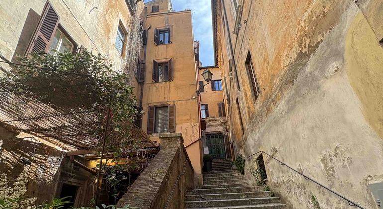 recorrido-guiado-por-la-historia-belleza-de-roma-es-11