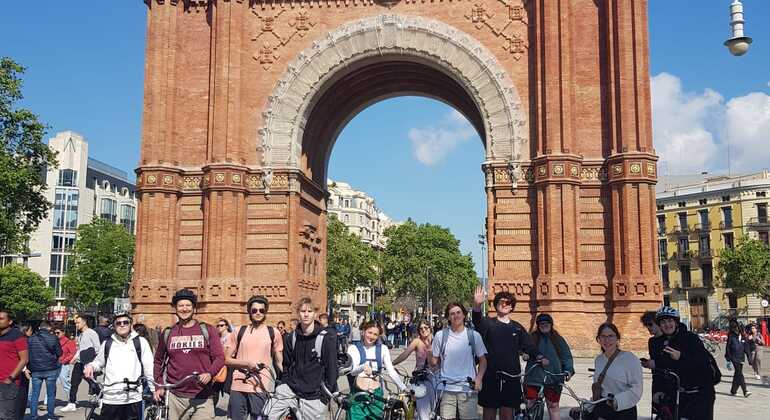 barcelona-bike-tour-of-gaudis-masterpieces-en-1