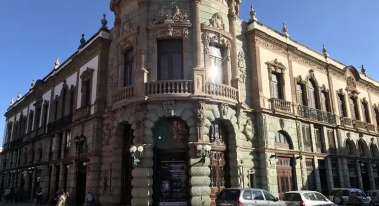 descubre-la-hermosa-ciudad-de-oaxaca-con-una-vision-local-en-1