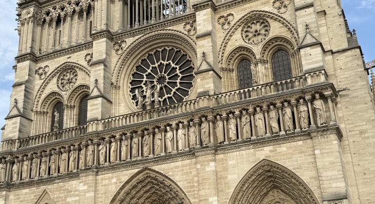 discover-the-latin-quarter-stories-hidden-gems-es-2