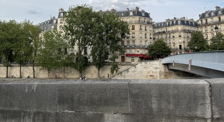 discover-the-latin-quarter-stories-hidden-gems-es-3