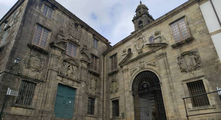 visita-guiada-por-las-joyas-ocultas-de-santiago-es-4