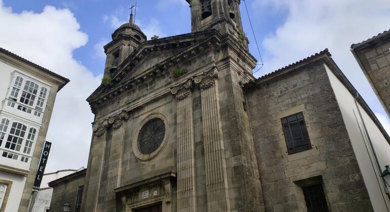 visita-guiada-por-las-joyas-ocultas-de-santiago-es-16