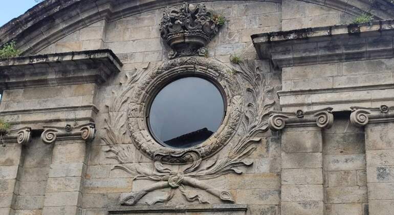 visita-guiada-por-las-joyas-ocultas-de-santiago-es-12