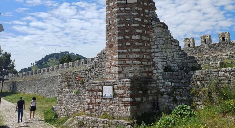 Recorrido por la belleza de Berat Albania — #10