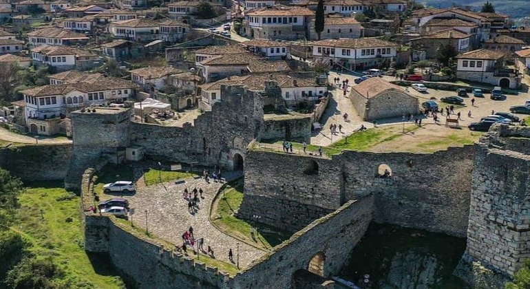 Recorrido por la belleza de Berat Albania — #11