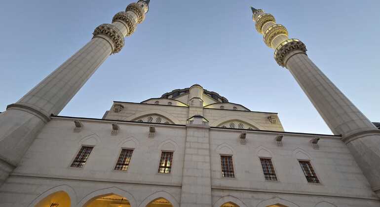 Tirana Bike Tour: Descubra la Capital Sobre dos Ruedas Albania — #11