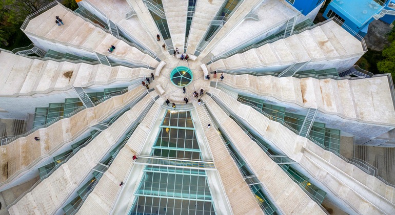 Visite à vélo de Tirana avec un guide local Albanie — #4