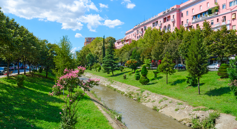 Visite à vélo de Tirana avec un guide local Albanie — #16