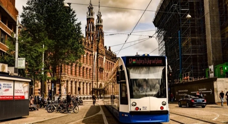 viaje-por-el-amsterdam-historico-moderno-es-1