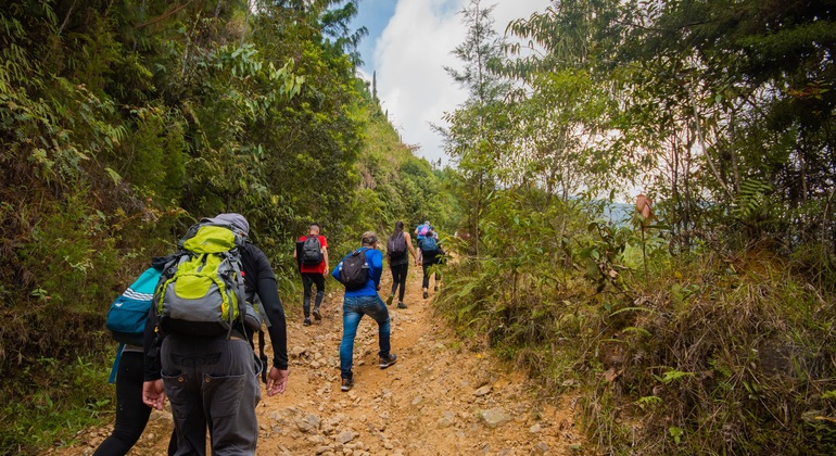 Caminhada à Lagoa Encantada - Aventura Selvagem em Medellín Colômbia — #5