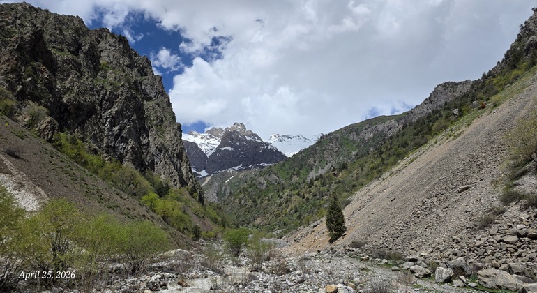 Explorar el Valle de Romit desde Dushanbe: Excursión en todoterreno por la naturaleza Tayikistán &mdash; #4