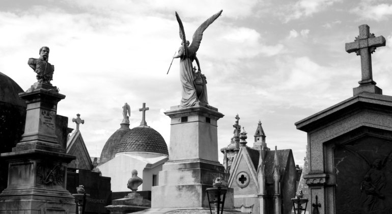 free-tour-por-el-cementerio-de-la-recoleta-es-1