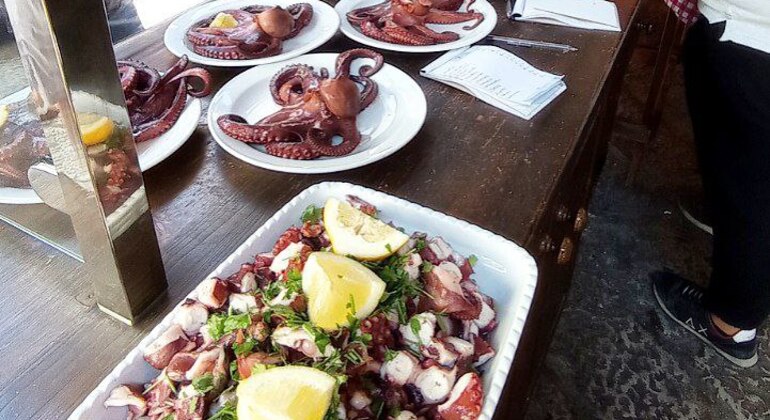 Discover the art, monuments, tastes and alleys of Naples Italy &mdash; #6